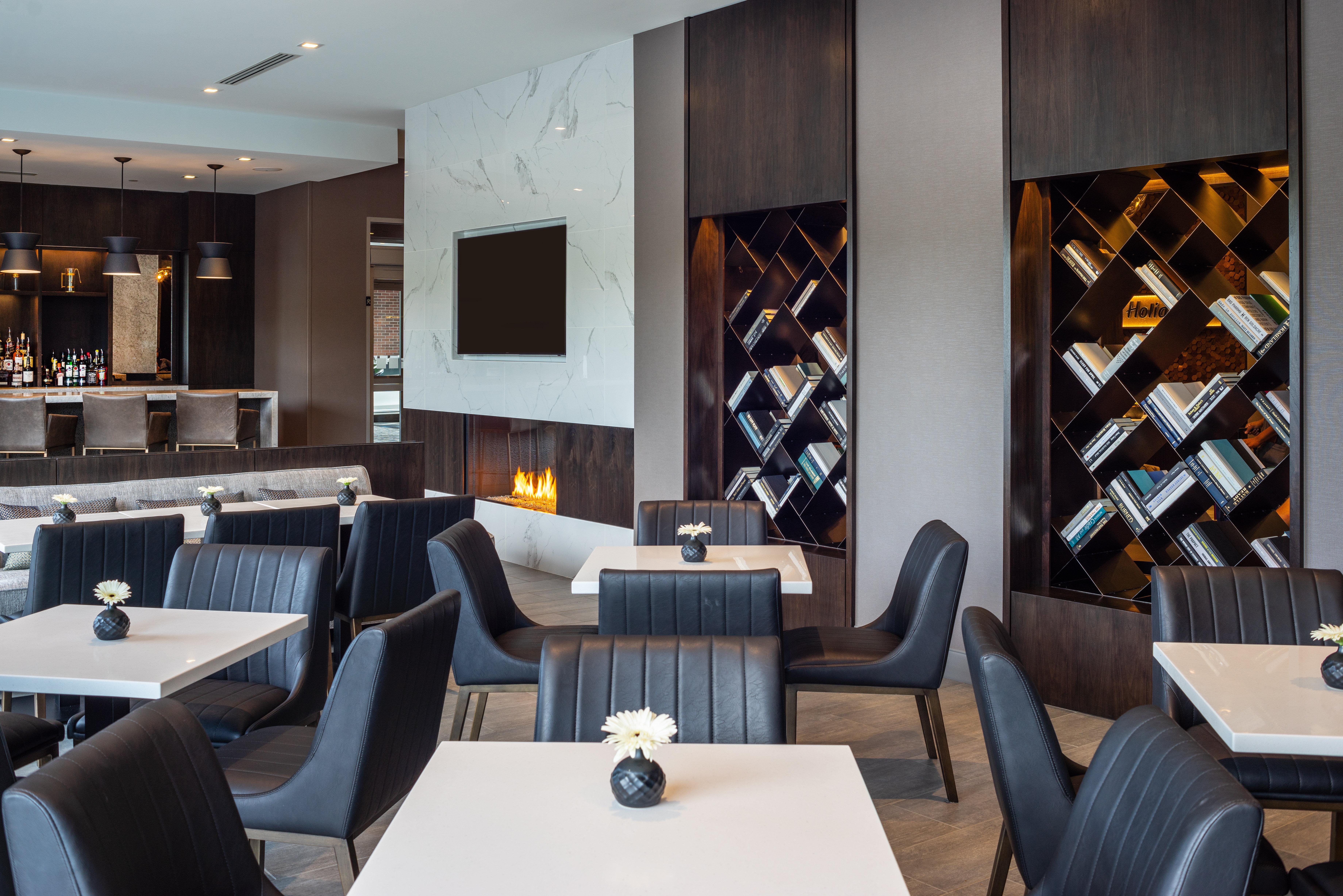 Holiday Inn Boston Logan Airport - Chelsea By Ihg Buitenkant foto